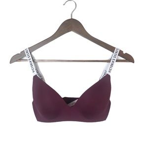 Victoria’s Secret T Shirt Wireless Bra 32D